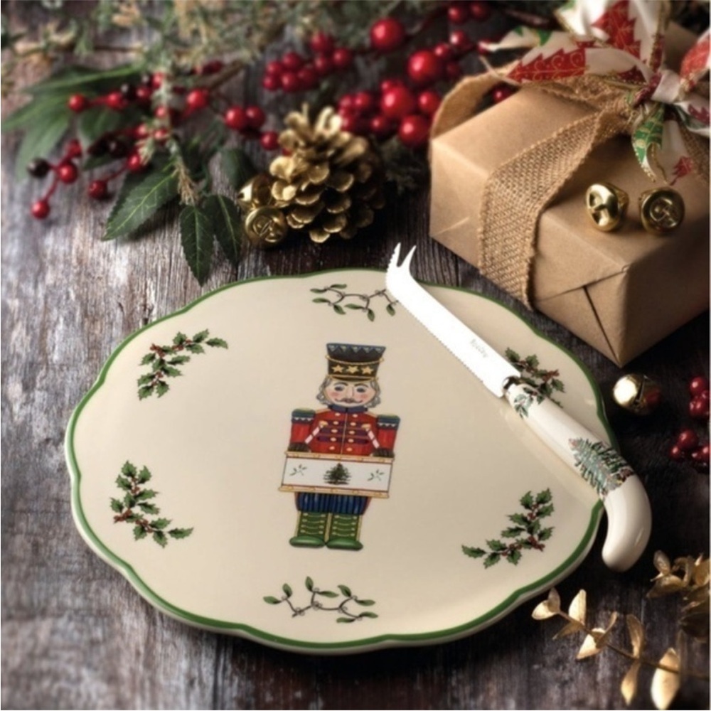 Spode Red Christmas Tree Box